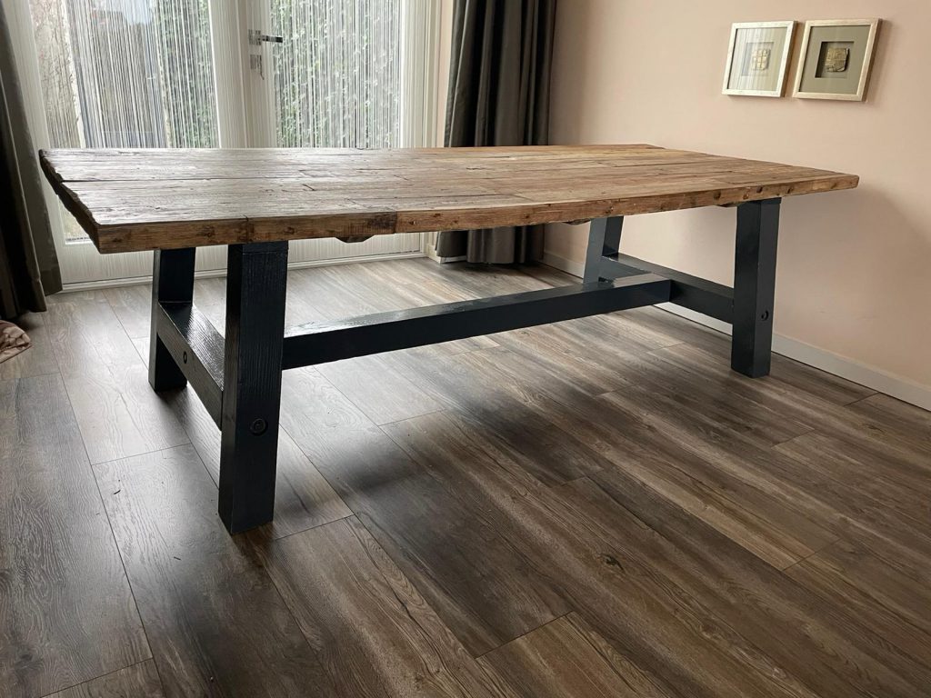 Tafel robuust hout